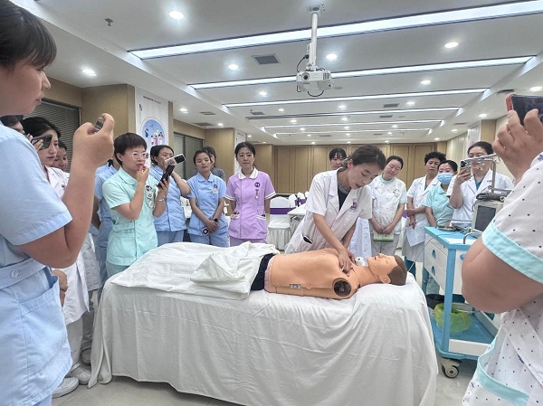 护理“实战特训”——甘肃玛丽亚医院护理部成功举办急救技能专项